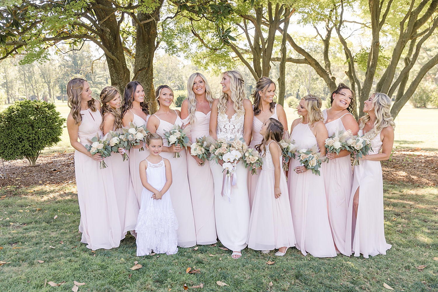 bride and bridesmaids 