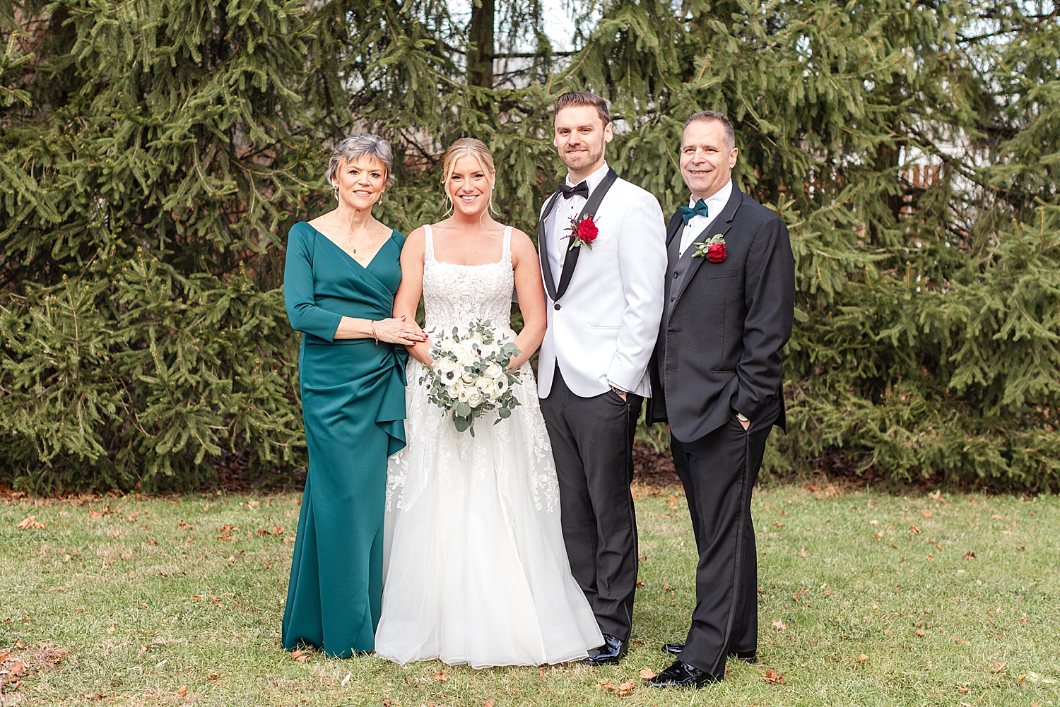 Festive Holiday Wedding in New Jersey