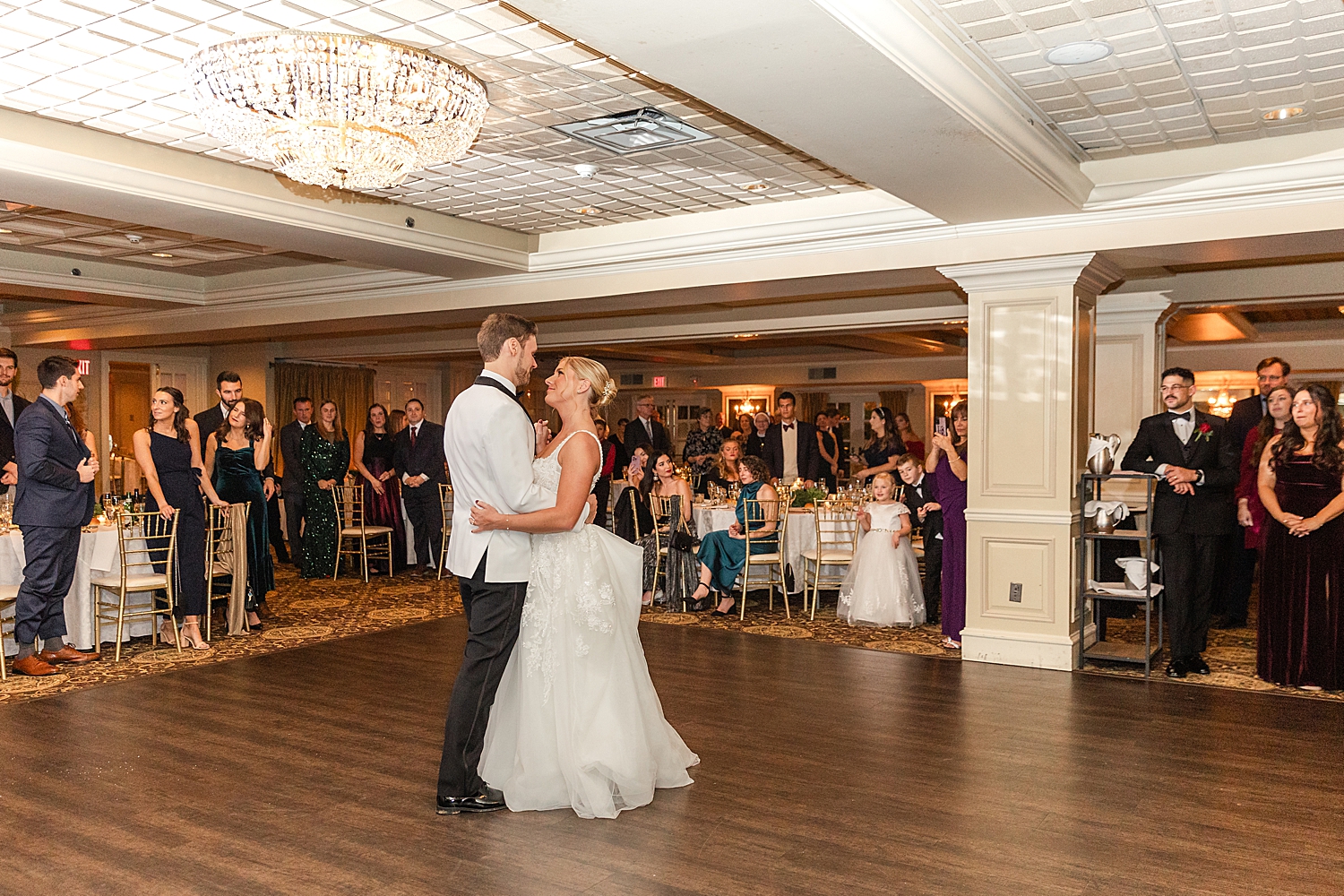 first dance of newlyweds 