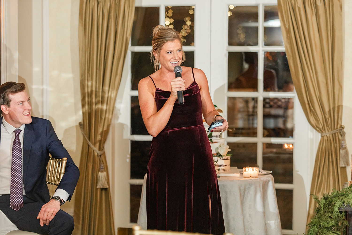 bridesmaid gives speech