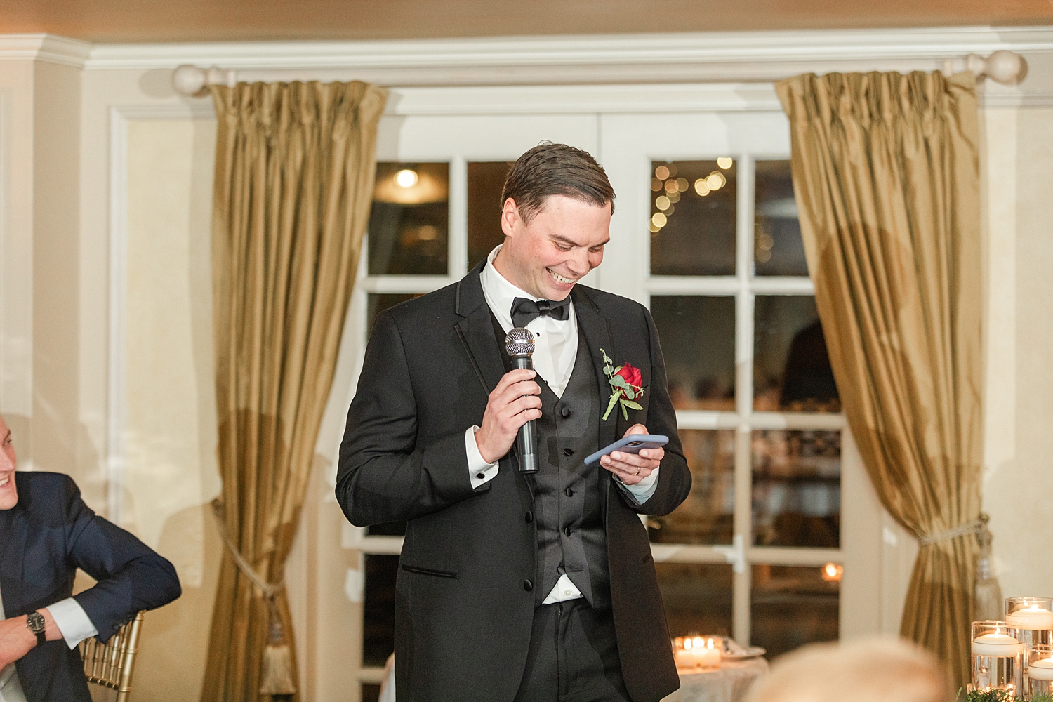 groomsman gives wedding speech