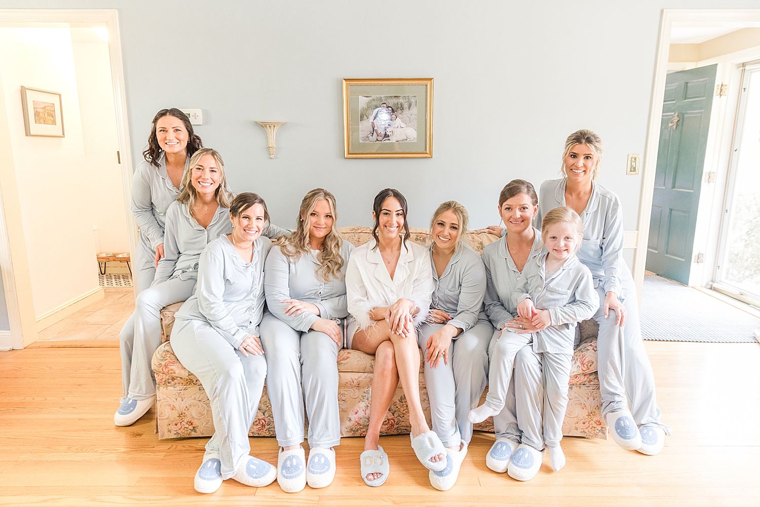 bride and bridesmaids getting ready