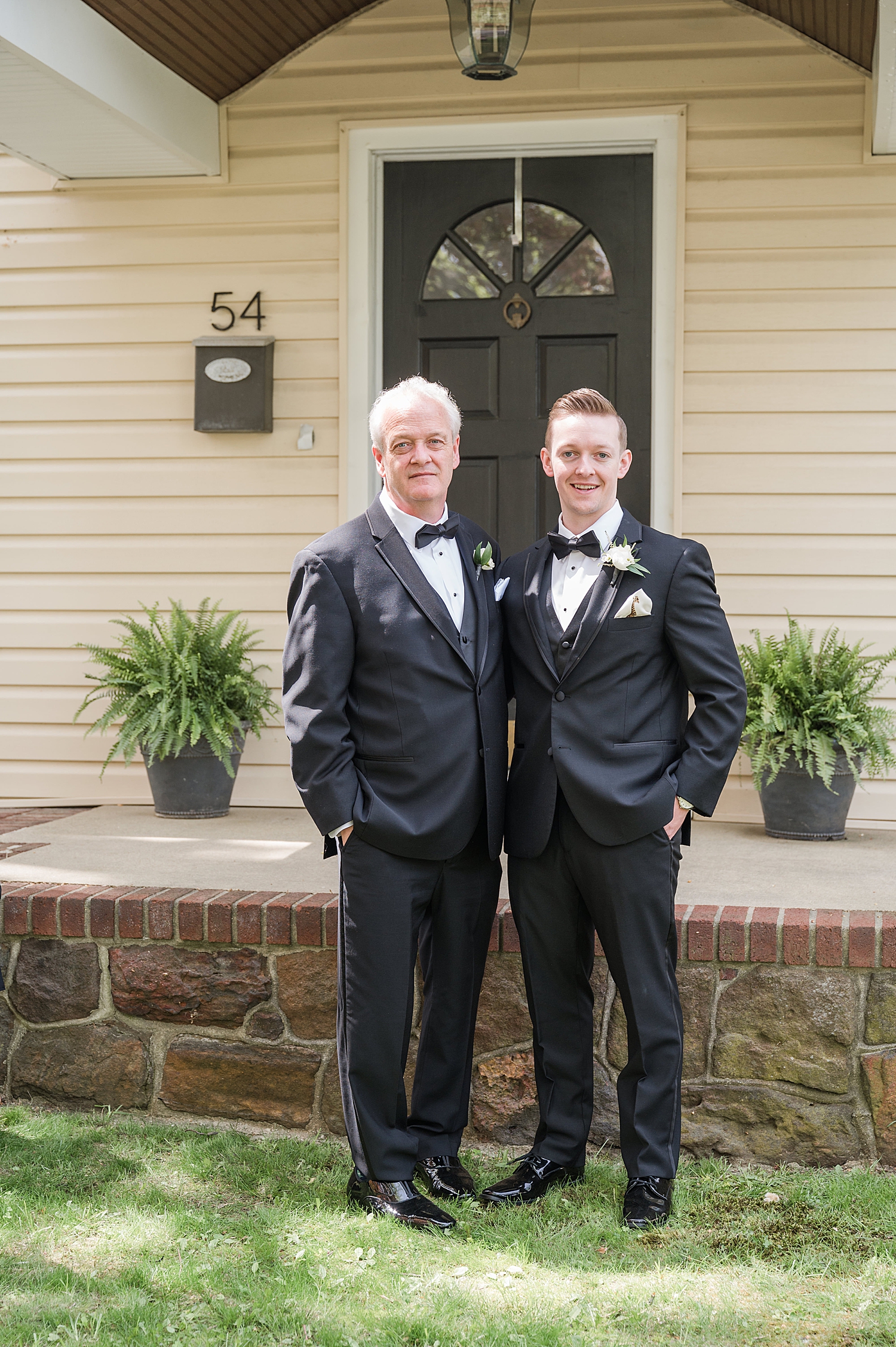 groom with dad